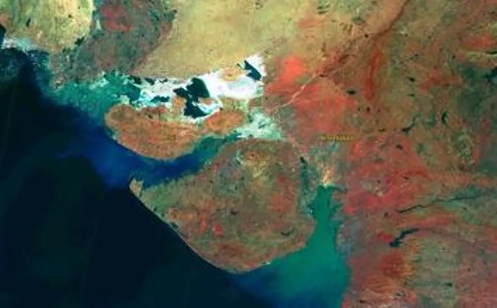 पीएम मोदी ने ईओएस-06 से ली गईं गुजरात की मनमोहक तस्वीरें कीं शेयर, कही ये बात...