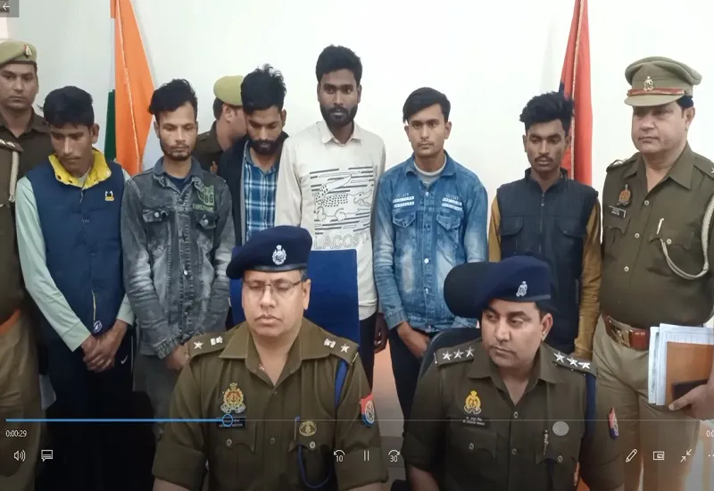 मुरादाबाद : लूट की योजना बनाते 6 बदमाश गिरफ्तार, दो बाइक-मोबाइल और तमंचे बरामद