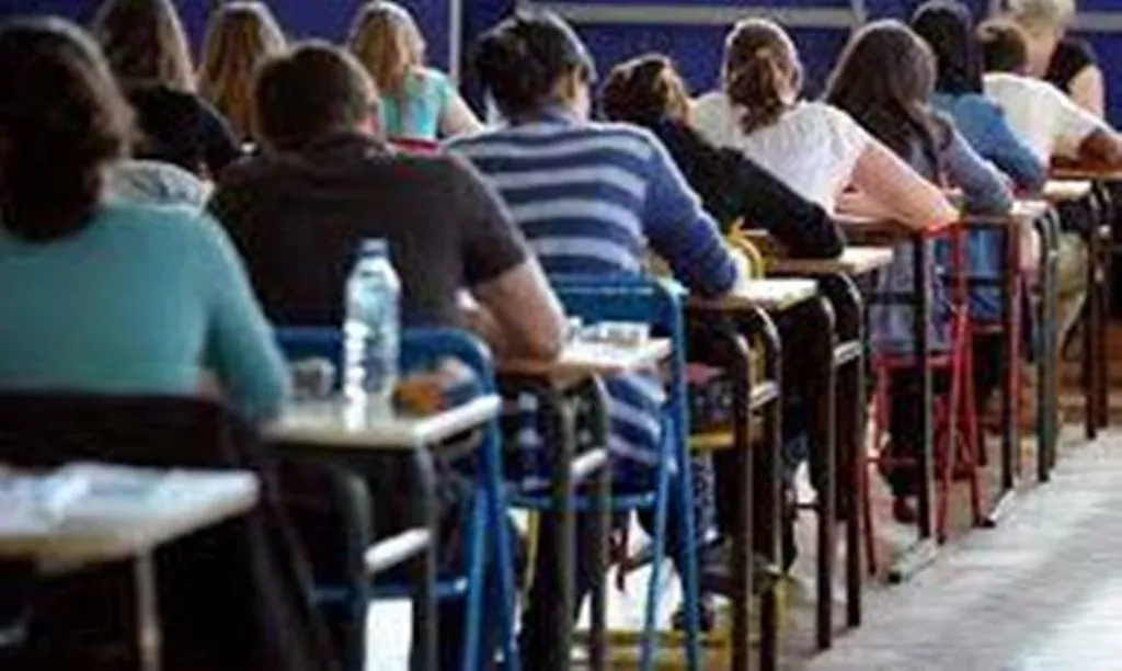 अब बिहार के सरकारी सेवक पांच बार दे सकेंगे प्रतियोगिता परीक्षा 