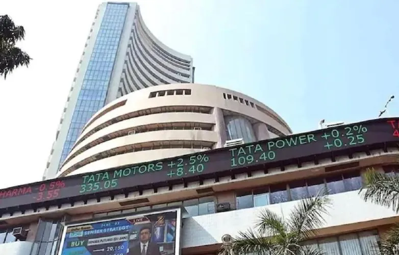 रेपो दर बढ़ने से बाजारों में दिखा उतार-चढ़ाव, सेंसेक्स 215 अंक गिरा 