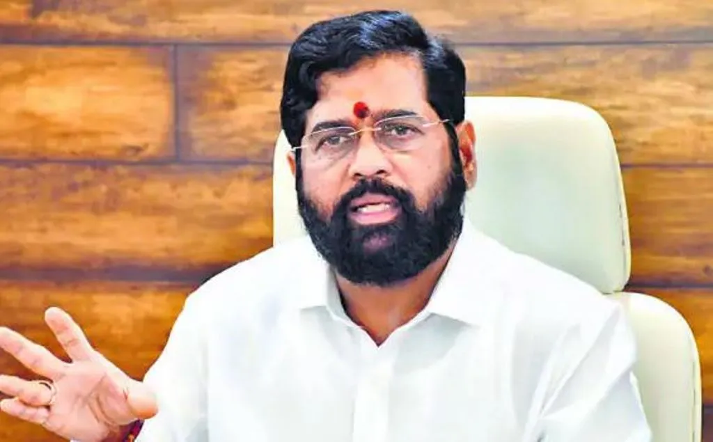कर्नाटक के साथ जारी सीमा विवाद का हल चाहता हूं: मुद्दे का राजनीतिकरण नहीं- शिंदे 