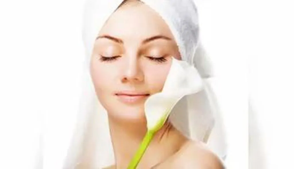 अपनी स्किन पर लाना चाहते हैं ग्लो, सुबह-सुबह इन ड्रिंक्स का करें सेवन