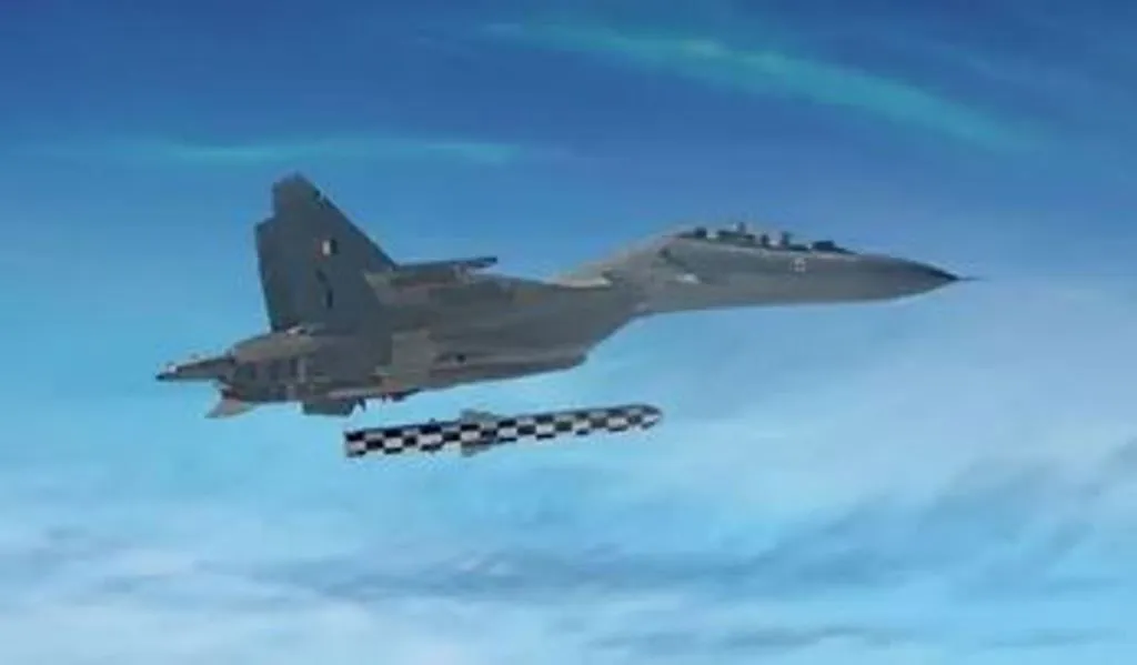 ब्रह्मोस एयर लॉन्च मिसाइल की एक्सटेंडेड रेंज का सफल परीक्षण, टारगेट पर किया सीधा हमला 