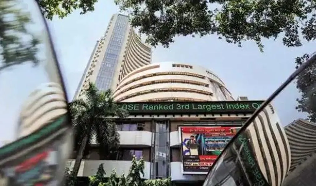 अंतिम घंटे में लिवाली के जोर से शेयर बाजार नुकसान से उबरा, सेंसेक्स 224 अंक चढ़ा