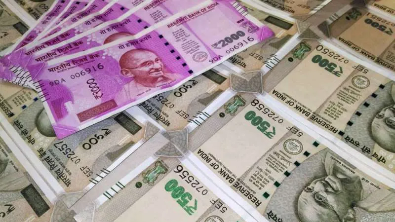 प्रत्यक्ष कर संग्रह 24 प्रतिशत बढ़कर 8.77 लाख करोड़ रुपये पर पहुंचा