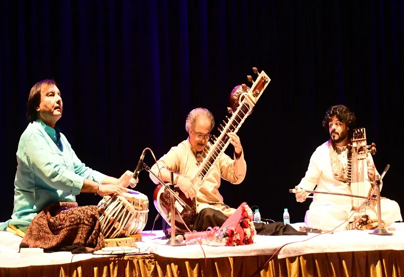 मुरादाबाद : 'तुम्हारे संग मैं भी चलूंगी पिया, जैसे पतंग संग डोर...'