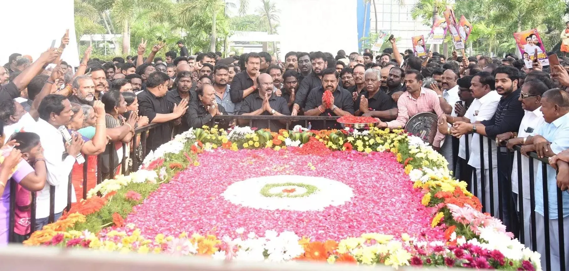 जयललिता की छठी पुण्यतिथि पर उन्हें याद कर लोगों ने दी श्रद्धांजलि