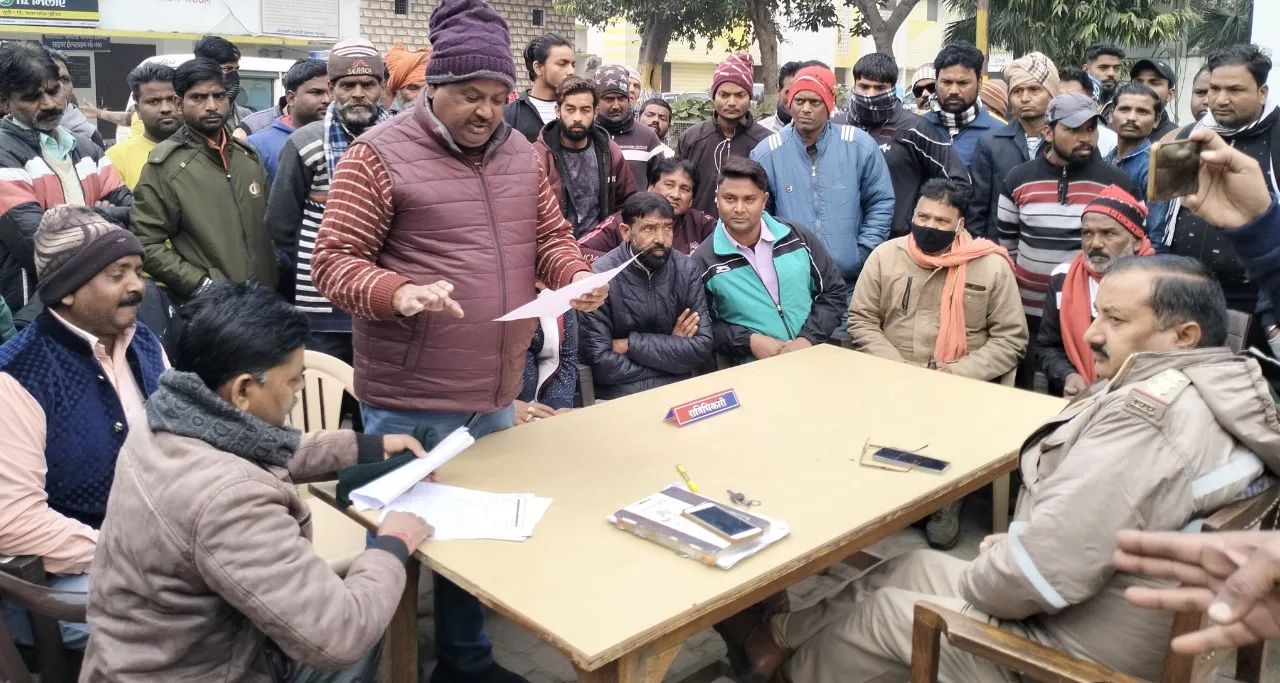संभल: सफाईकर्मी-पालिकाध्यक्ष के विवाद ने पकड़ा तूल, हड़ताल जारी