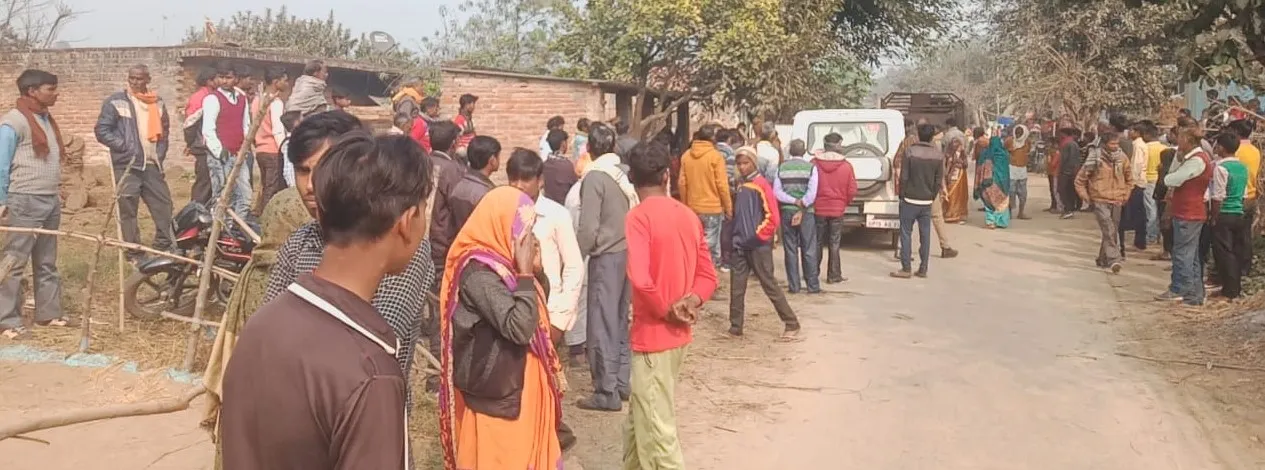 पीलीभीत: पत्नी ने बेटे संग मिलकर कर दी पति की हत्या, पुलिस ने दोनों को हिरासत में लिया