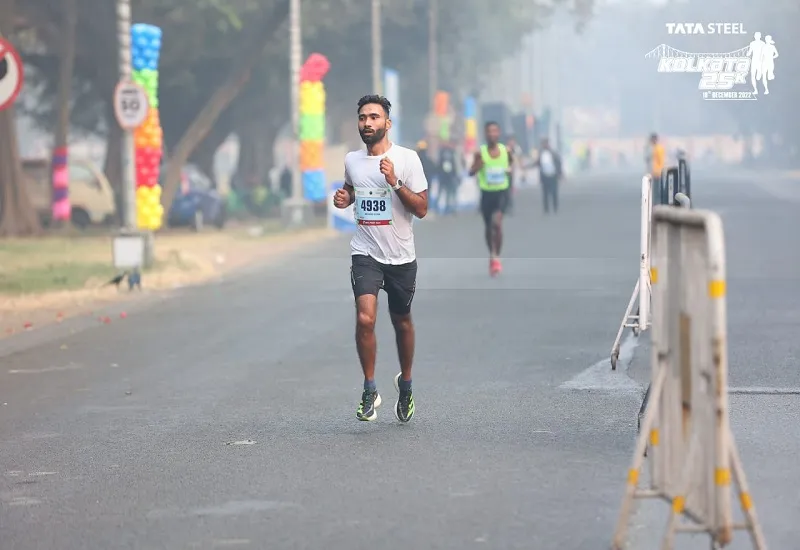अभिनव ने मैराथन में दौड़कर किया रामपुर का नाम रोशन, परिजनों में खुशी का माहौल
