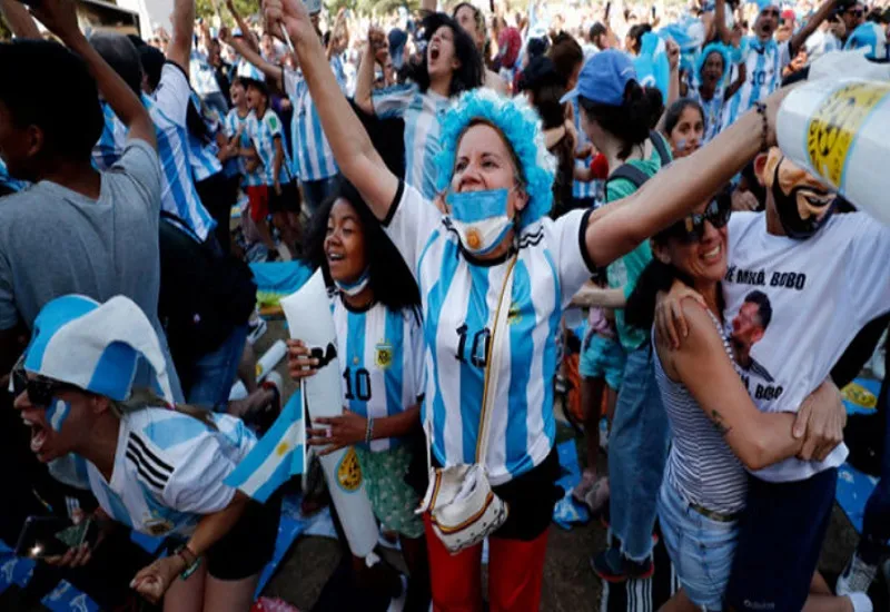 FIFA World Cup 2022 : ' हम अर्जेंटीना फुटबॉल के दीवाने हैं...', कुर्बानी देकर कतर पहुंच रहे प्रशंसक, 'मुचाचोस' बना विश्वकप गान  
