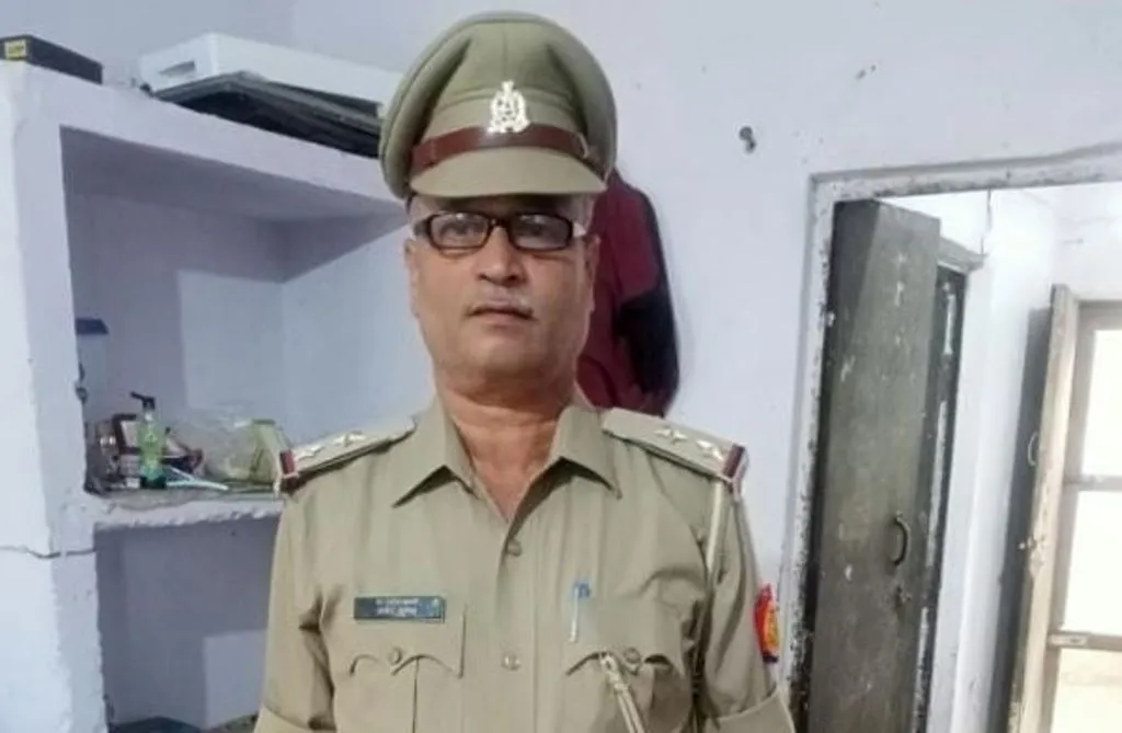 मुरादाबाद: हार्ट अटैक से उपनिरीक्षक की मौत, पुलिस लाइन में दी श्रद्धांजलि