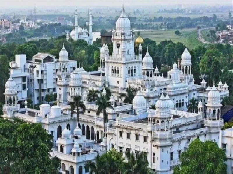 केजीएमयू : मेधावियों की फीस होगी माफ