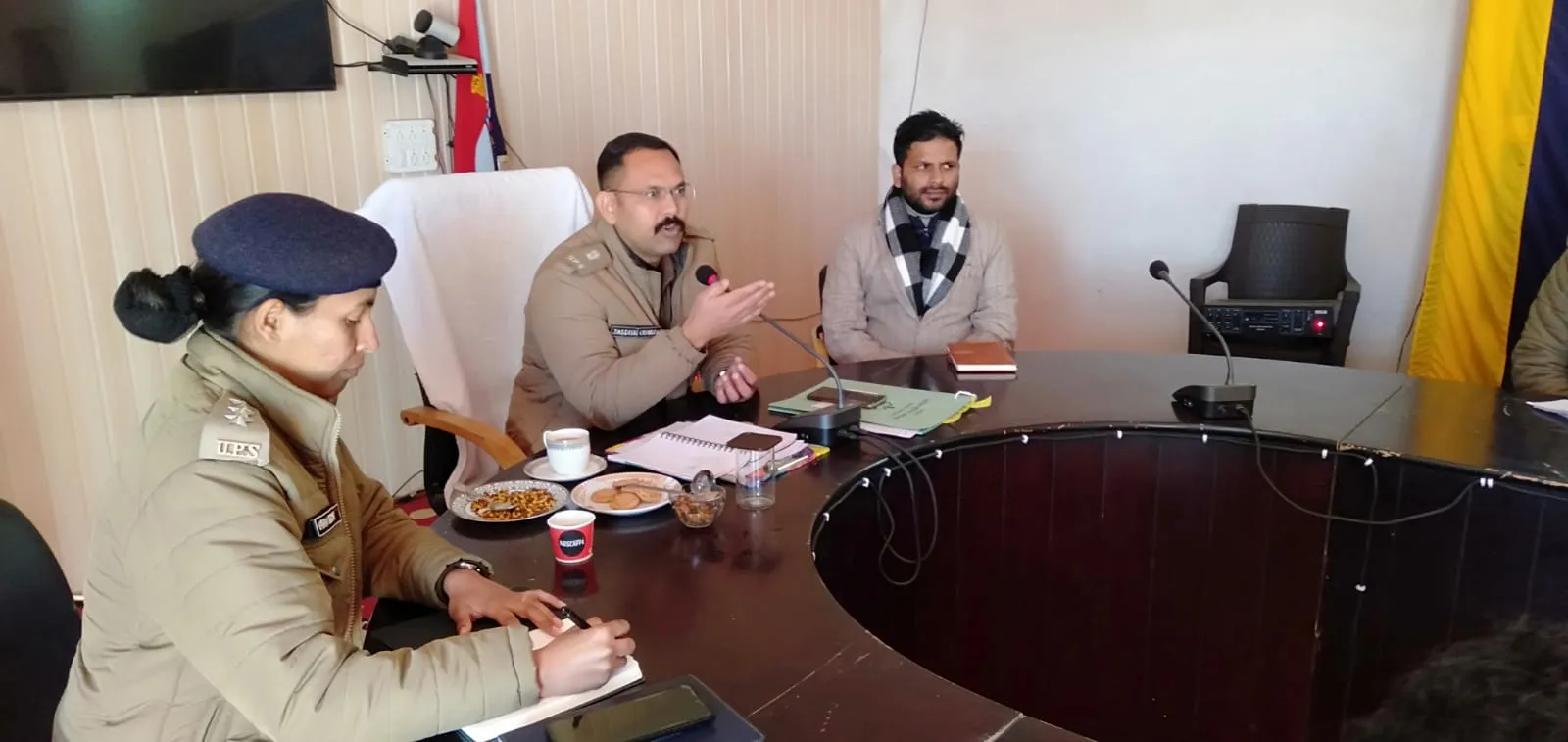 नैनीताल: पार्किंग वाले होटलों की लिस्ट बनायें अधिकारी