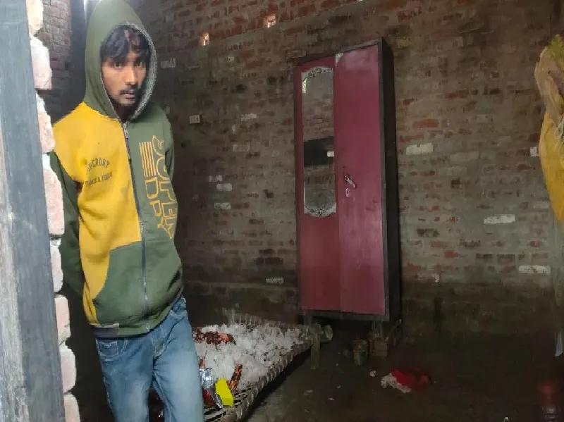 बहराइच : दीवार फांदकर घर में घुसे चोरों ने हाथ किया साफ
