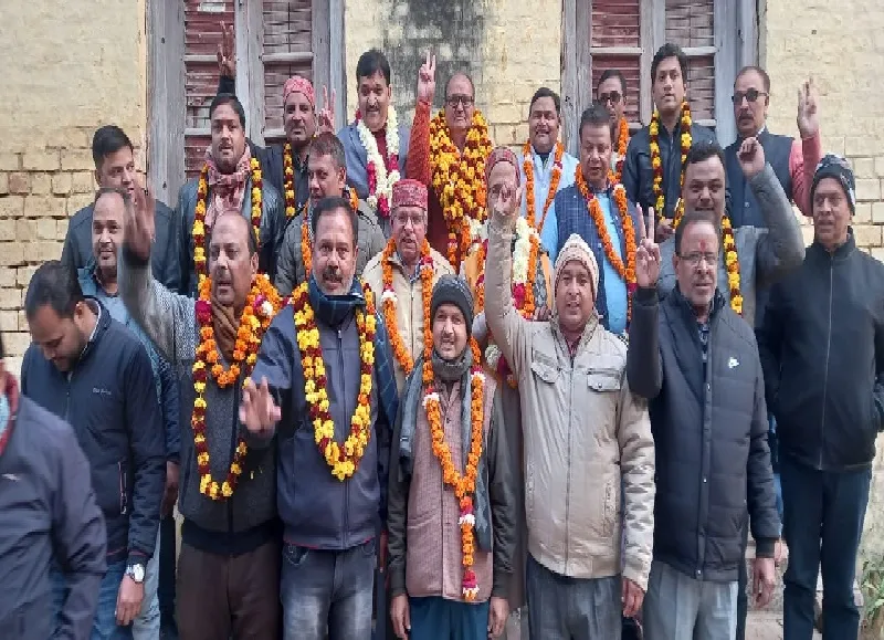 अयोध्या: माध्यमिक शिक्षक संघ शर्मा गुट की जिला इकाई बिना चुनाव निर्वाचित