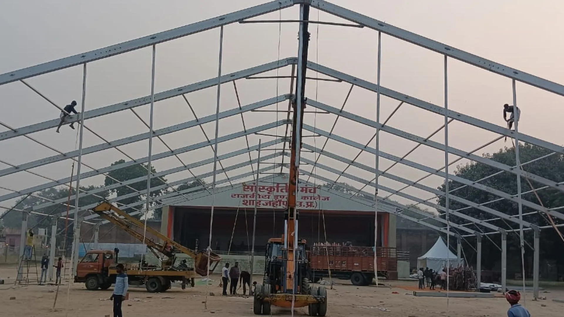 शाहजहांपुर: 07 दिसंबर को आएंगे CM योगी आदित्यनाथ, डीएम-एसपी ने देखीं व्यवस्थाएं