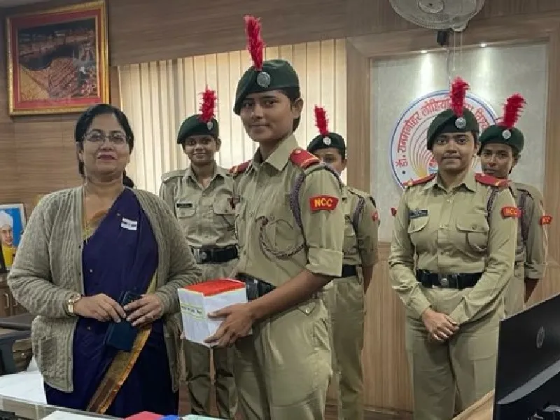 अयोध्या : देश की सेना के प्रति सम्मान है सशस्त्र झंडा दिवस