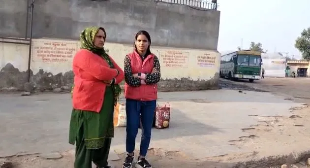 मथुरा: बस स्टैंड से महिला यात्री का बैग चोरी, अलीगढ़ से डीग अपनी ससुराल जा रही थी महिला