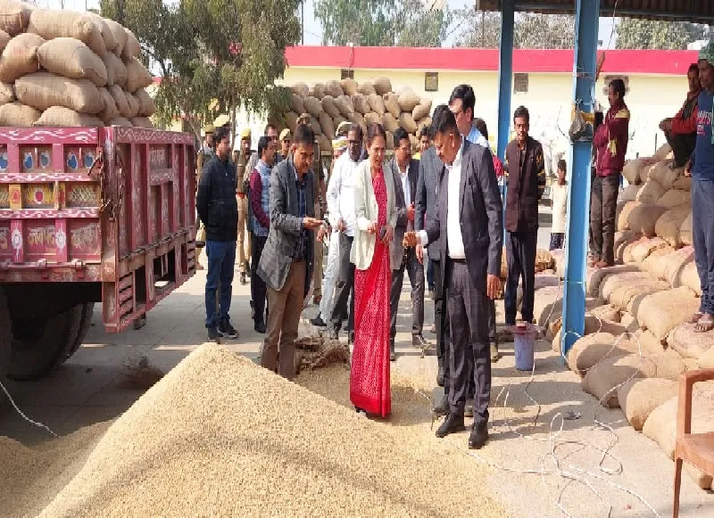 बहराइच : धान क्रय केंद्रों पर बढ़ाएं कांटो की संख्या लगाएं डस्टर