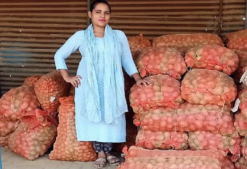 मुरादाबाद : पुरुष एकाधिकार के कारोबार में प्रियंका ने दिखाया दम, परिवार के लिए कुर्बान किए सपने