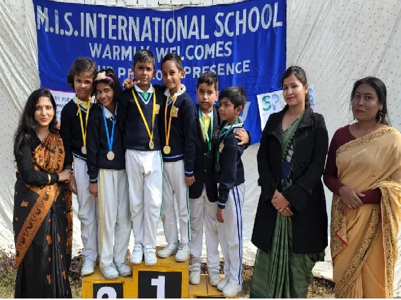 अयोध्या : वार्षिक खेल दिवस पर बच्चों ने दिखाई प्रतिभा