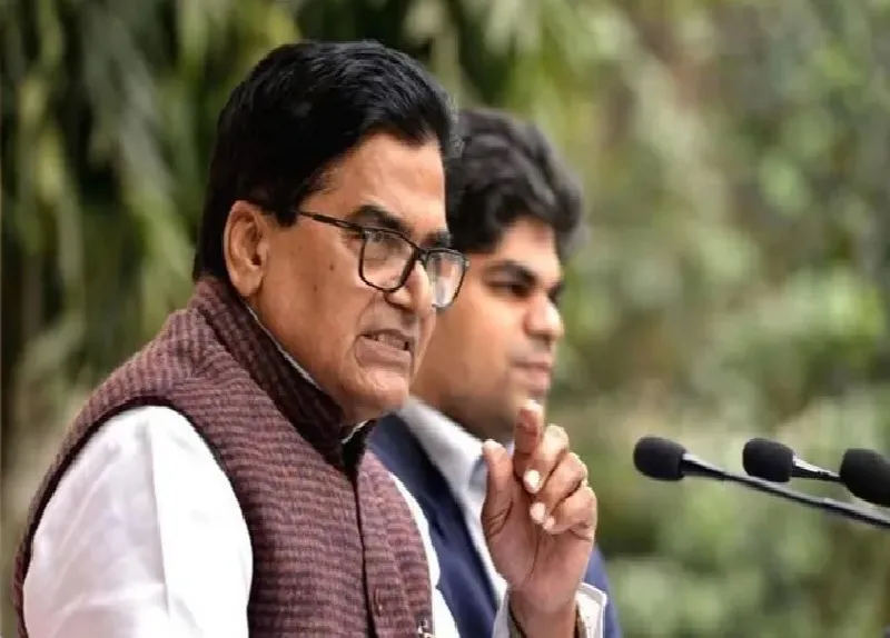 लखनऊ : रामगोपाल यादव ने चुनाव आयोग को लिखा पत्र, कहा रामपुर में हो फिर से मतदान