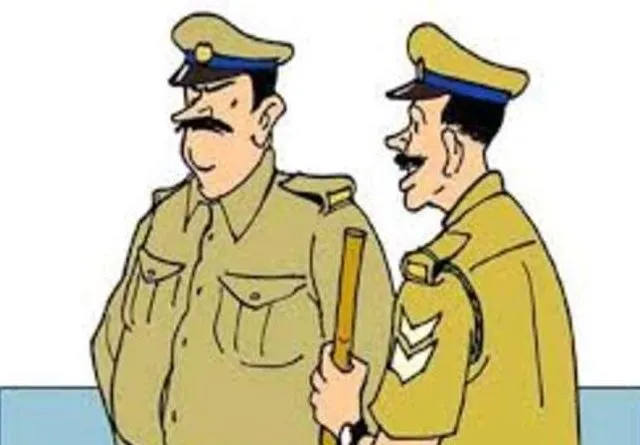 लखीमपुर-खीरी: पुलिस का नया कारनामा...सीज बाइक के पार्ट्स को बदला, काली से कर दी नीली