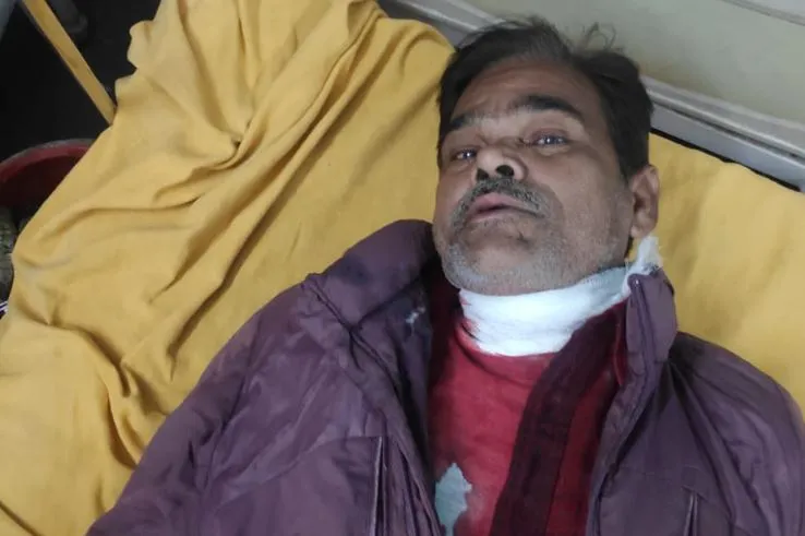 रामपुर: चीनी मांझे से स्वास्थ्य कर्मी की कटी गर्दन, लगे 14 टांके