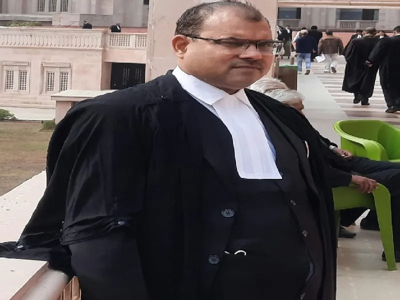 जौनपुर : जिला विद्यालय निरीक्षक एवं संयुक्त शिक्षा निदेशक अदालत में होंगे पेश