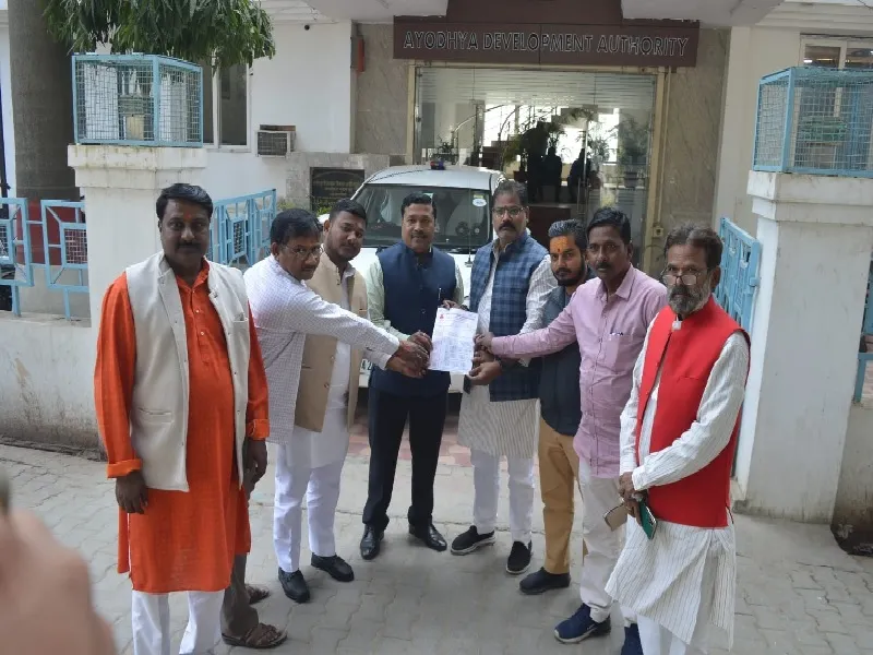 अयोध्या : व्यापारियों ने कहा-रामपथ की कार्ययोजना सार्वजनिक करे प्रशासन