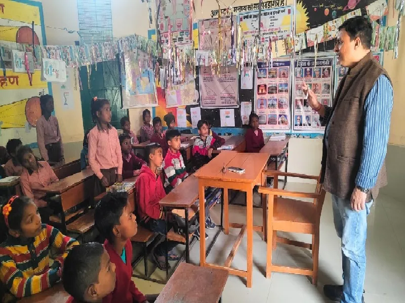 अयोध्या  : योजना बनाकर ही शिक्षण कार्य करें शिक्षक : डॉ त्रिपाठी