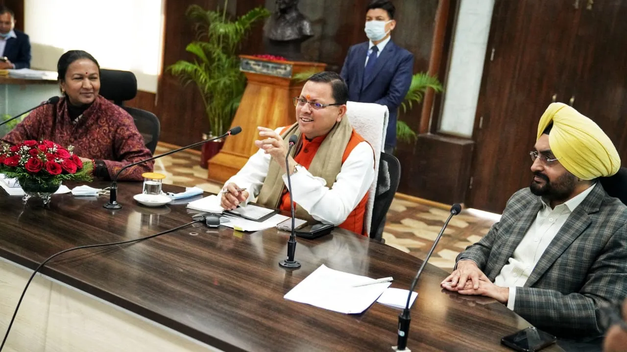 देहरादून: जनहित के अहम निर्णयों की नोटिंग पर रखें ध्यान