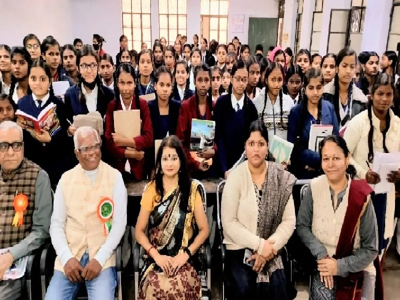 लखनऊ : अपनी बोली भाषा का उन्नयन एवं विकास करना प्रत्येक नागरिक का कर्तव्य है