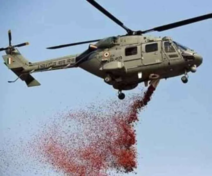 गणतंत्र दिवस परेड: खराब दृश्यता की वजह से लोग पूरे उत्साह से नहीं ले पाए फ्लाई-पास्ट का आनंद