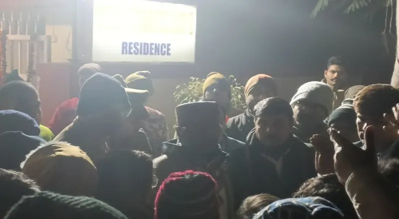 लखनऊ: University Day पर बीबीएयू में LLB छात्रा से छेड़छाड़, जमकर हुआ बवाल 