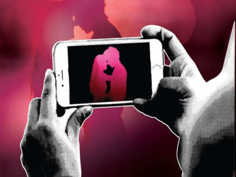 हरदोई में छात्रा से दुष्कर्म कर बनाया अश्लील Video, दो साल तक किया प्रताड़ित, देह व्यापार का भी बनाया दबाव