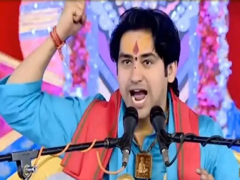 विवादों के बीच UP में दरबार लगाएंगे बागेश्वरधाम पीठाधीश्वर धीरेन्द्र शास्त्री, अंधविश्वास फैलाने का लगा है आरोप  