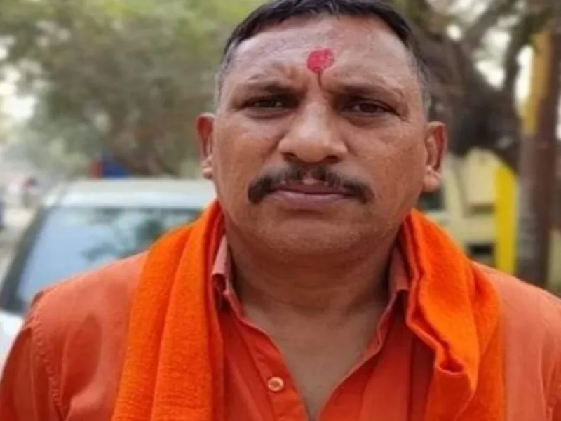 लखनऊ: हिन्दू महासभा का ऐलान, रामचरित मानस की प्रतियां जलाने वालों पर दर्ज कराएंगे FIR  