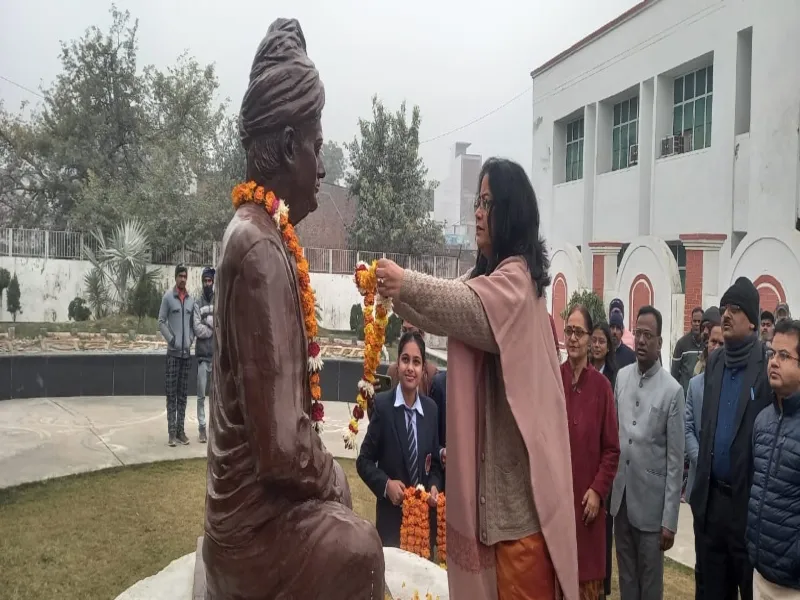 स्वामी विवेकानंद प्रतिभाशाली व्यक्तित्व में से एक :कुलपति