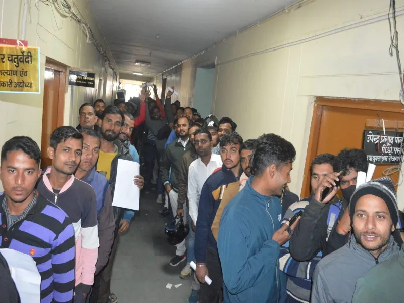 अयोध्या: पीआरडी भर्ती में महिलाएं भी दिखा रही रुचि