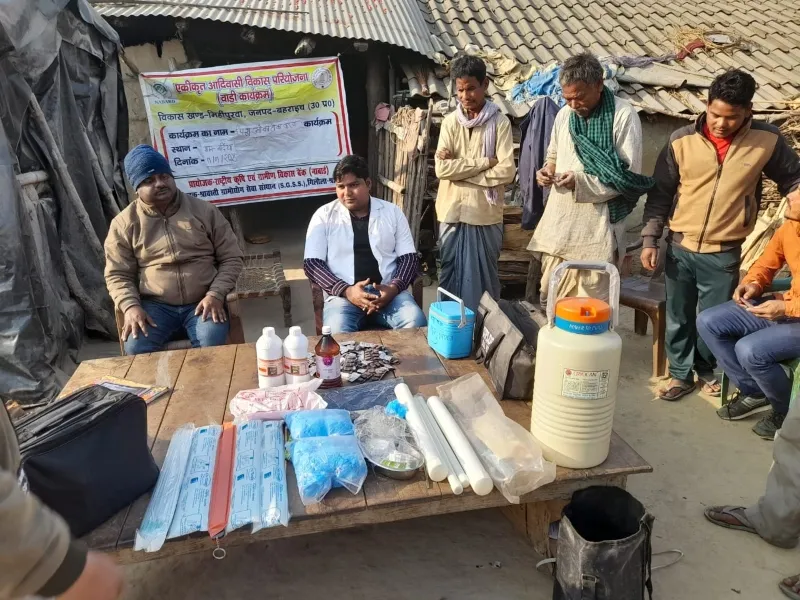 बहराइच: कतर्नियाघाट जंगल से सटे गांव में लगी नाबार्ड की चौपाल, मवेशियों का हुआ इलाज  