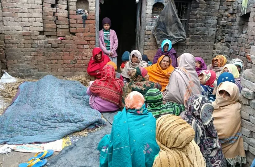 मेरठ: बैंक कर्मी के बाद गोवंश के झुंड ने महिला को किया घायल, उपचार के दौरान मौत