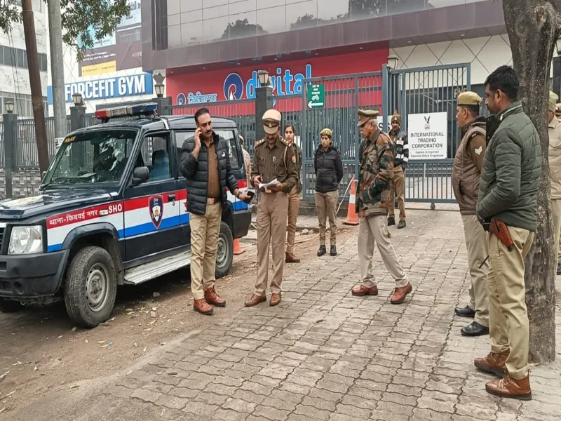 Pathan Movie: कानपुर में कड़ी सुरक्षा के बीच शाहरुख की फिल्म का शो जारी 