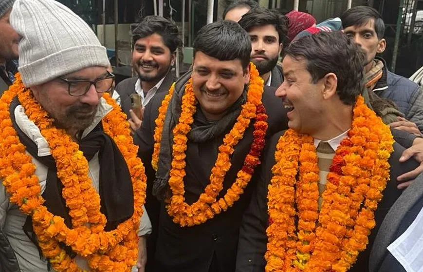 पीलीभीत: सेंट्रल बार के कुलविंदर बने अध्यक्ष और विवेक महासचिव 