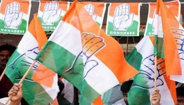 Uttarakhand: पटवारी भर्ती में पेपर लीक मामले में यूथ कांग्रेस ने सीएम का फूंका पुतला