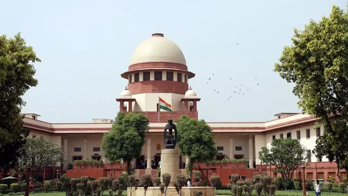 SC: समलैंगिक विवाह पर लंबित सभी याचिकाओं को कोर्ट ने किया संलग्न, करेगा सुनवाई