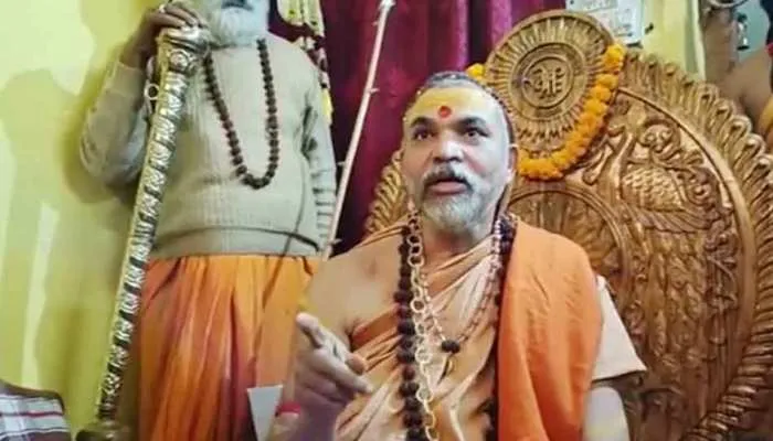 उत्तराखंड: शंकराचार्य ने की जोशीमठ के लोगों के लिए राहत पैकेज की मांग 