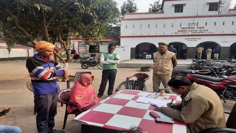 बिजनौर: बाइक सवार दो बदमाशों ने महिला से 30,000 रुपये से भरा थैला छीना
