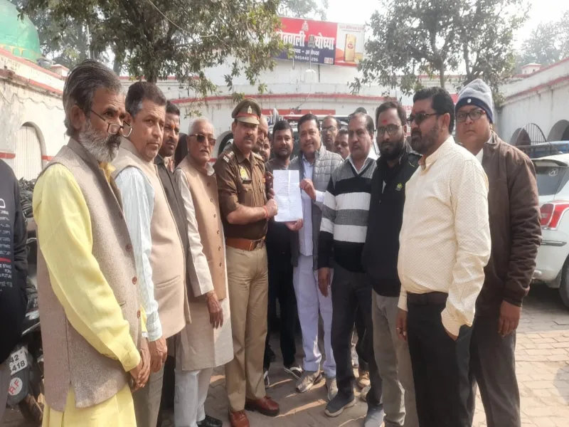 स्वामी प्रसाद मौर्य के बयान पर भड़के अयोध्या के व्यापारी, कोतवाली में दी तहरीर 